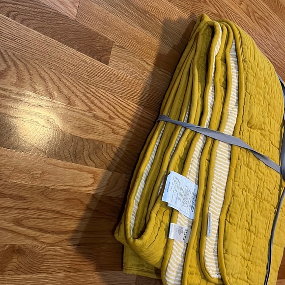 Anthropologie Reversible Airy Gauze Quilt Size King New Plus - Picture 12 of 17